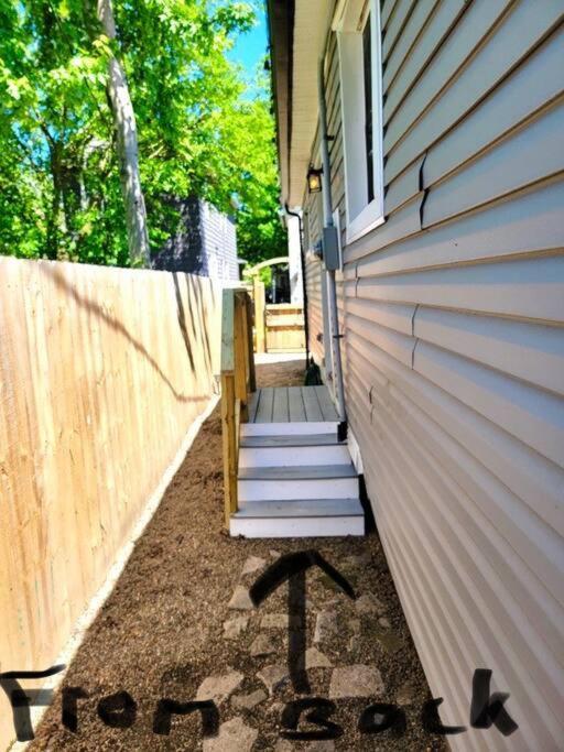 Little House On 47Th Apartamento Cleveland Exterior foto