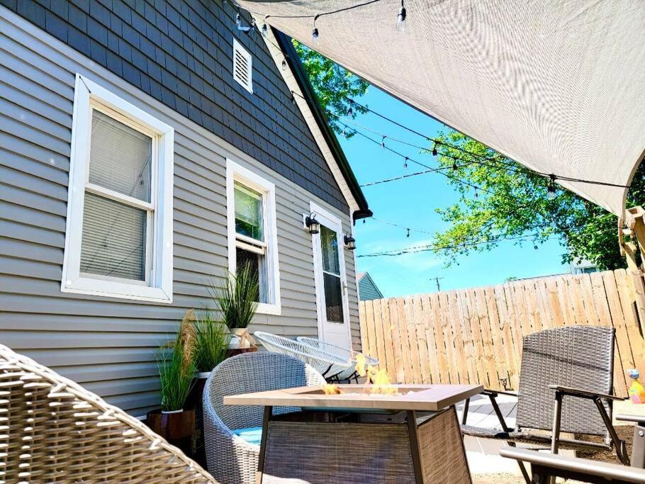 Little House On 47Th Apartamento Cleveland Exterior foto